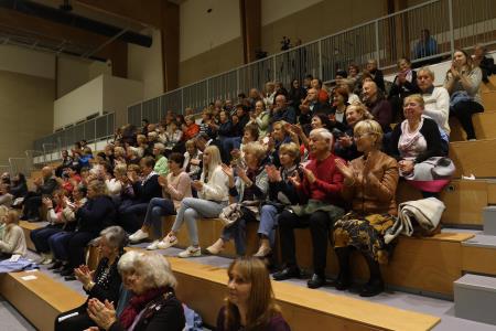 11. MEDNARODNI FOLKLORNI FESTIVAL RAKEK 25 FOTO LJUBO VUKELIČ